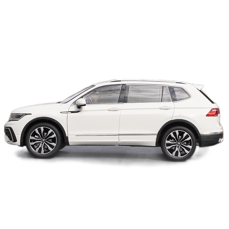 Original factory 1:18 SAIC Volkswagen VW new TIGUAN L 2022 alloy car model for gift, collection, toys