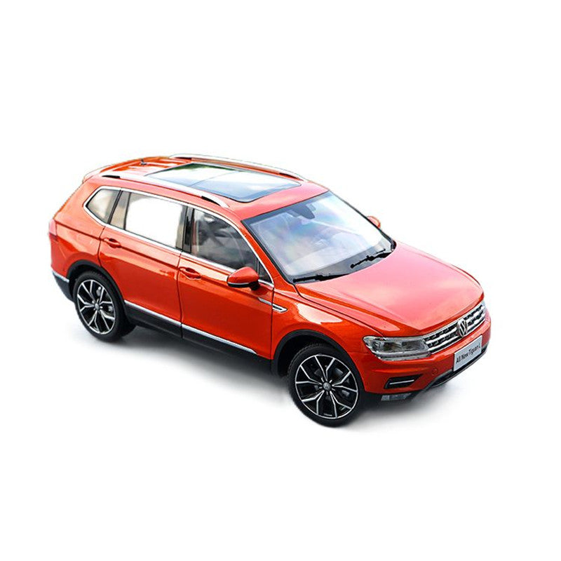 Original factory authentic 1:18 brand new TIGUAN L 2017 version diecast car model with small gift