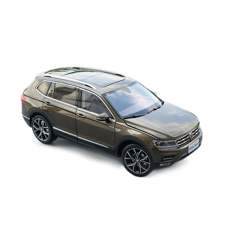 Original factory authentic 1:18 brand new TIGUAN L 2017 version diecast car model with small gift