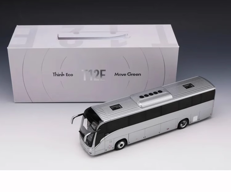 1:42 Yutong T12E Overseas Edition Alloy Tourist Bus Model