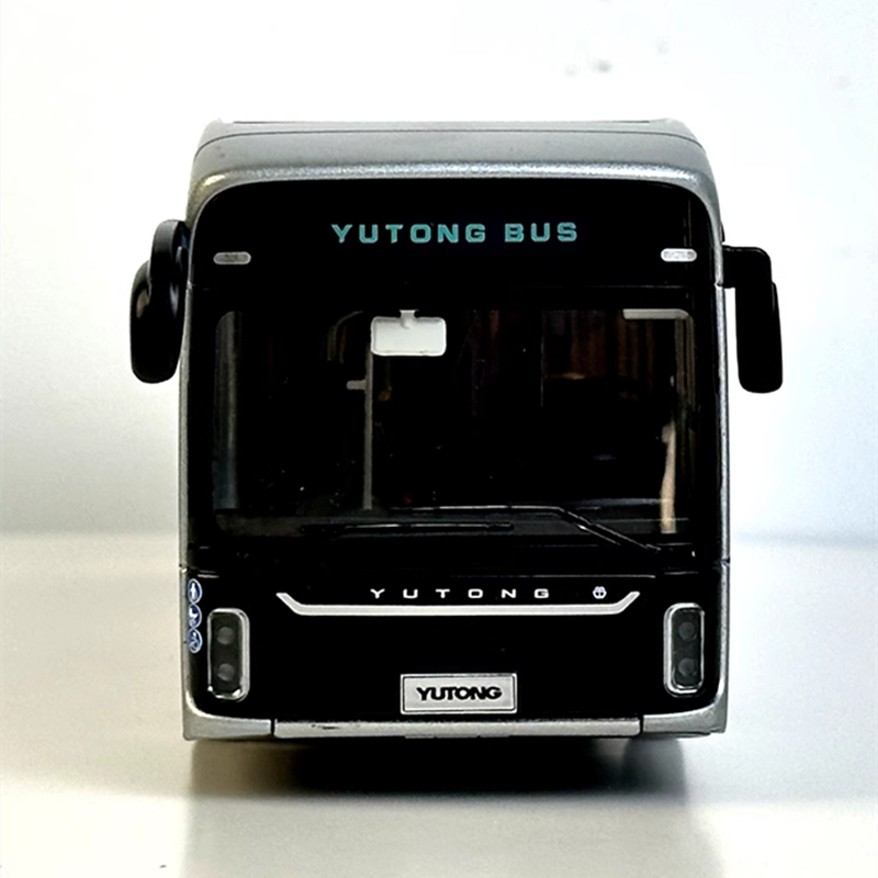 New release 1:42 Yutong U12 Diecast city bus model  overseas version black kinggang black pure electric bus alloy model