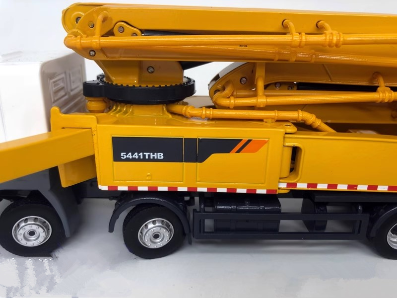 High-Fidelity Alloy Diecast Collectible-1:50 LiuGong 5441THB Concrete Pump Truck Model