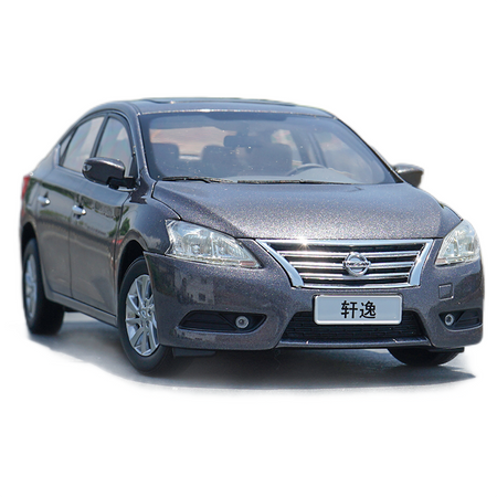 Original factory authentic 1:18 NISSAN SYLPHY diecast car model with small gift