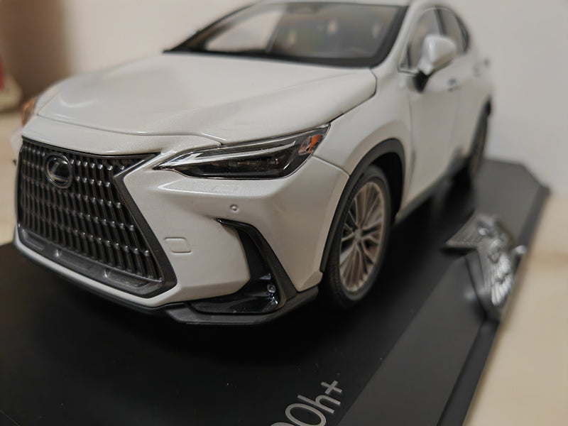 Original Factory 1:18 Lexus NX400h+ Luxury Hybrid  Diecast SUV car Model for promotional gift