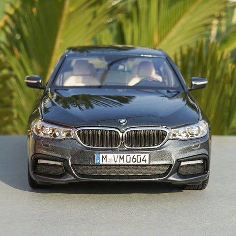 1:18 Kyosho BMW 5 Series (G30) Limousine Construction Year 