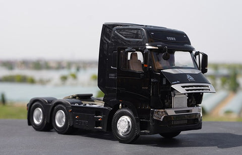 Original factory Black 1:24 Sinotruk HOWO A7 Diecast tractor model