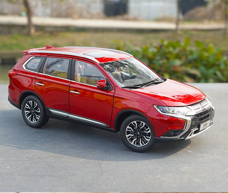 Original factory 1:18 GAC Mitsubishi new Outlander 2017 diecast SUV car model for gift, collection