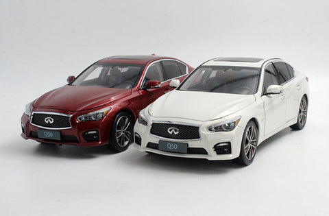 Original Authorized Authentic 1:18 Infiniti Q50S classic toy car